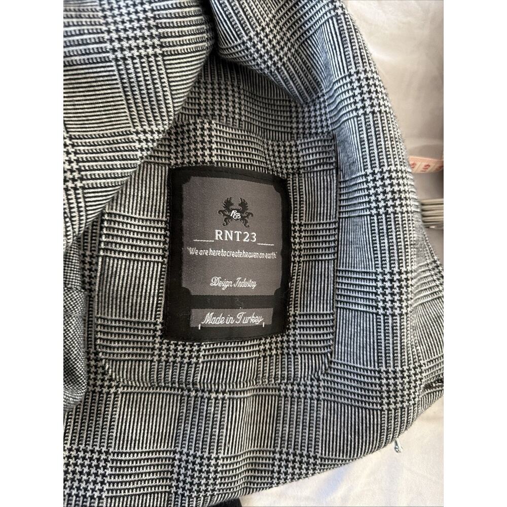 Men's Gray Plaid Slim 2-Piece Suit 40, 32x30, 2-Button, Pockets - Picture 11 of 15